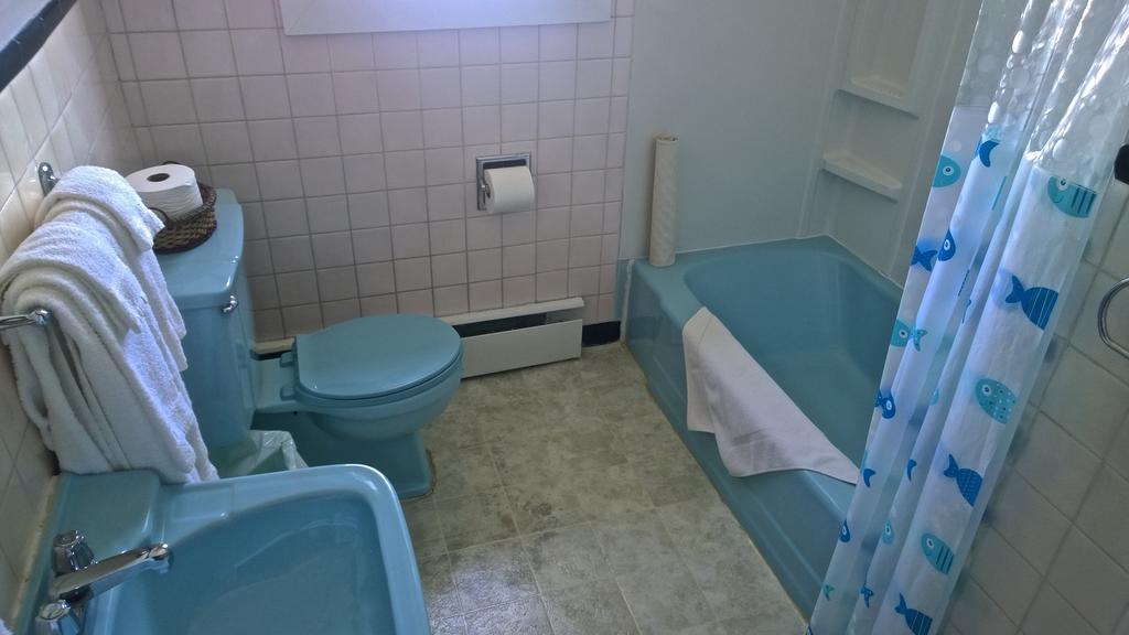 Admiral'S Quay Motel & Suites Saint John Bagian luar foto