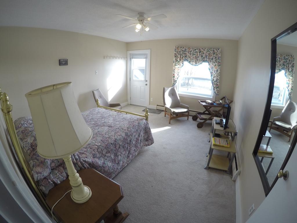 Admiral'S Quay Motel & Suites Saint John Bagian luar foto